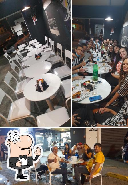 See the picture of Jhonny's Burguer