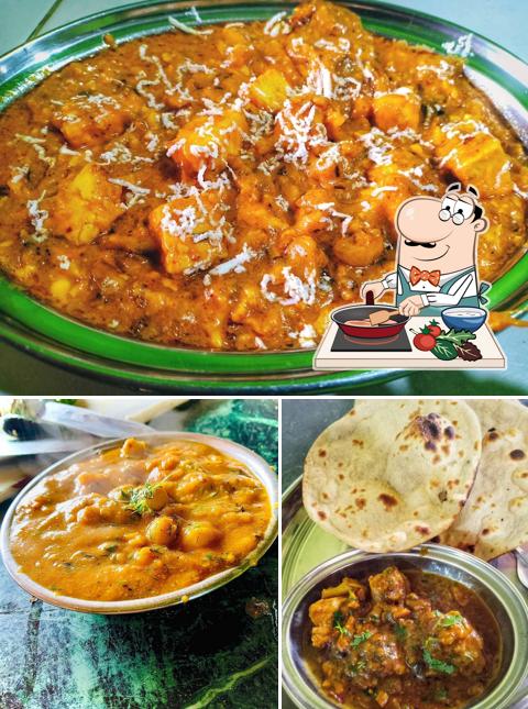 Chicken curry at Chanchal Dhaba