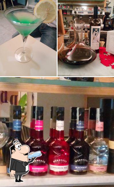 Goditi un drink a Mix Max Di Bernardini Lorenzo & C. S.A.S