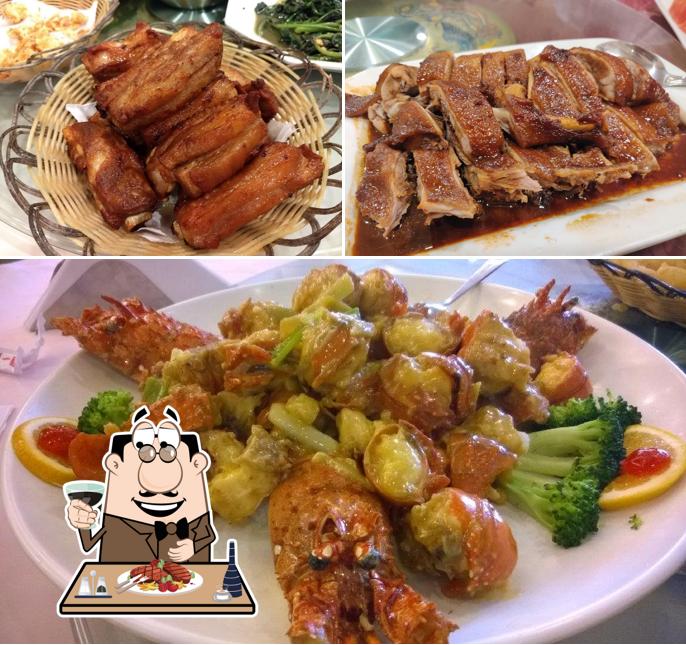 Escolha pratos de carne no Restaurante Campeão