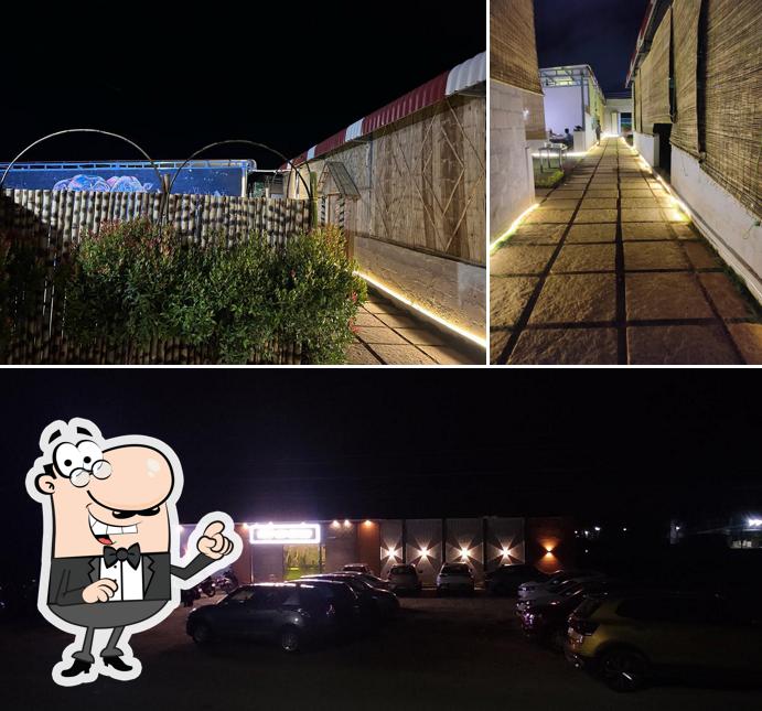 The exterior of TOP IN TOWN