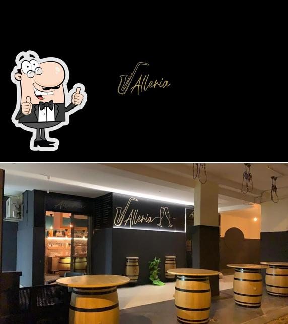 Guarda questa immagine di Alleria Cocktail vino e taglieri