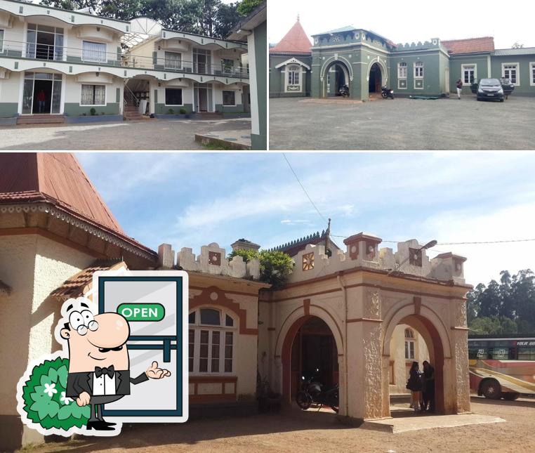 Enjoy the view at the outside area of Hotel Maharajas Ooty