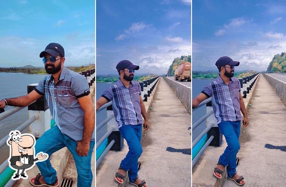 Look at the picture of Arjun tea shop