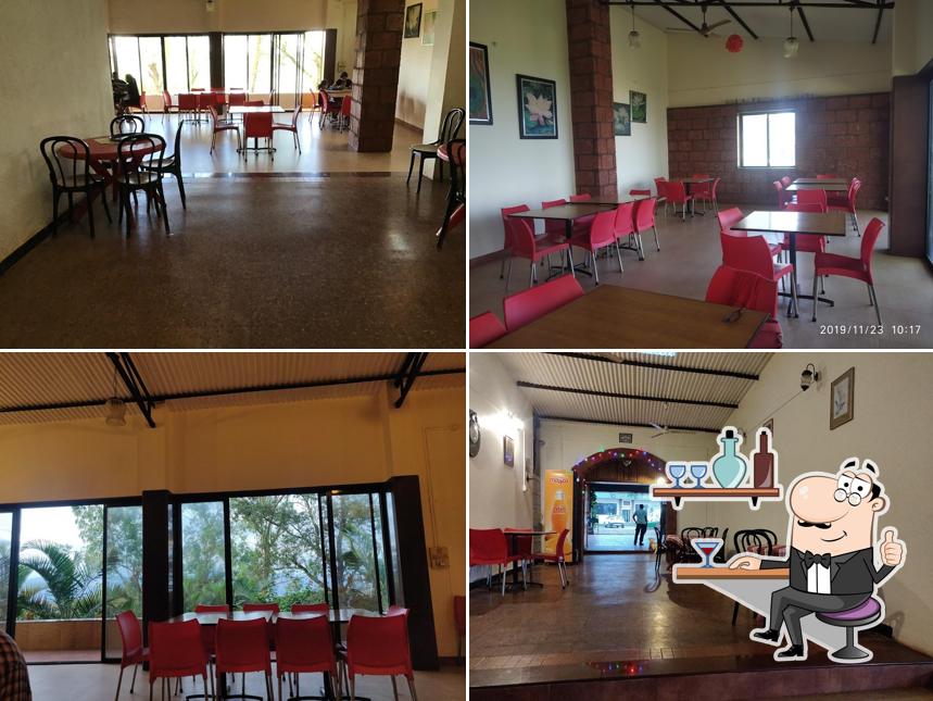 The interior of Rustam's Strawberry Inn