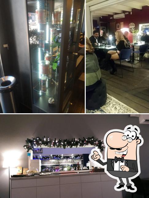 Dai un'occhiata agli interni di Opencafè