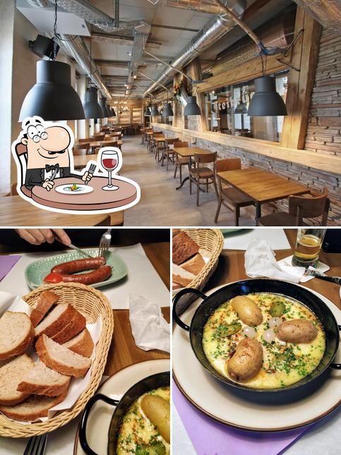 La cibo e interni del ristorante