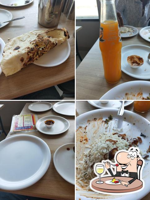 Food at Hotel Marathi Khasiyat (Akkha Masur Specialist)