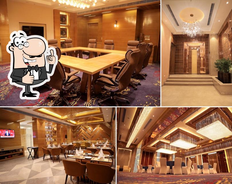 Look at the pic of Cafe western - multi cuisine restaurant (Best western Vrindavan)