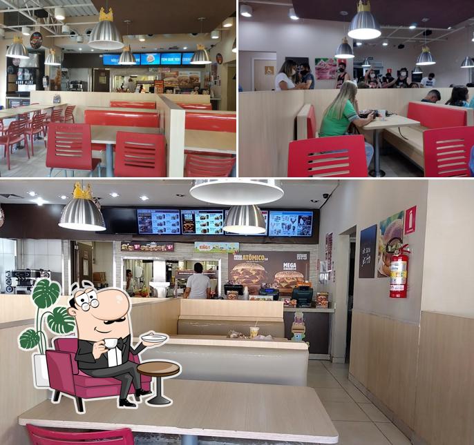 O interior do Burger King
