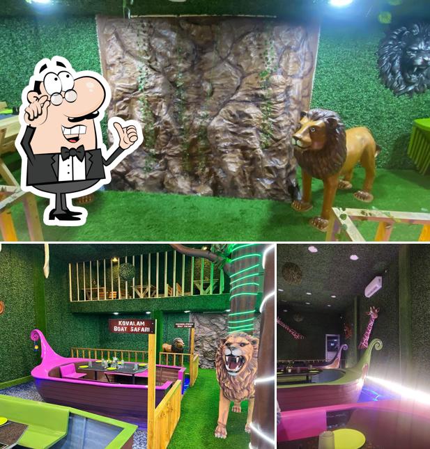 The interior of Jungle Boat Restaurant