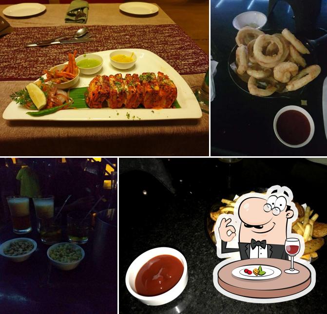 Meals at BEER REPUBLIC – BEST PUB & NIGHTCLUB IN KOLKATA MICROBREWERY CRAFT BEER, 1:1 HAPY HOUR, LIVE DJ, COCKTAILS & DANCE FLOOR