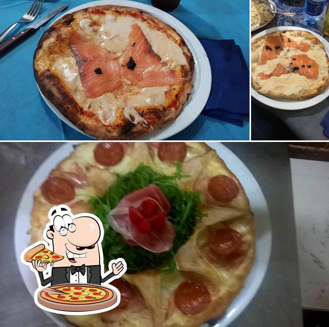 Ordina una pizza a Pizzeria Astoria