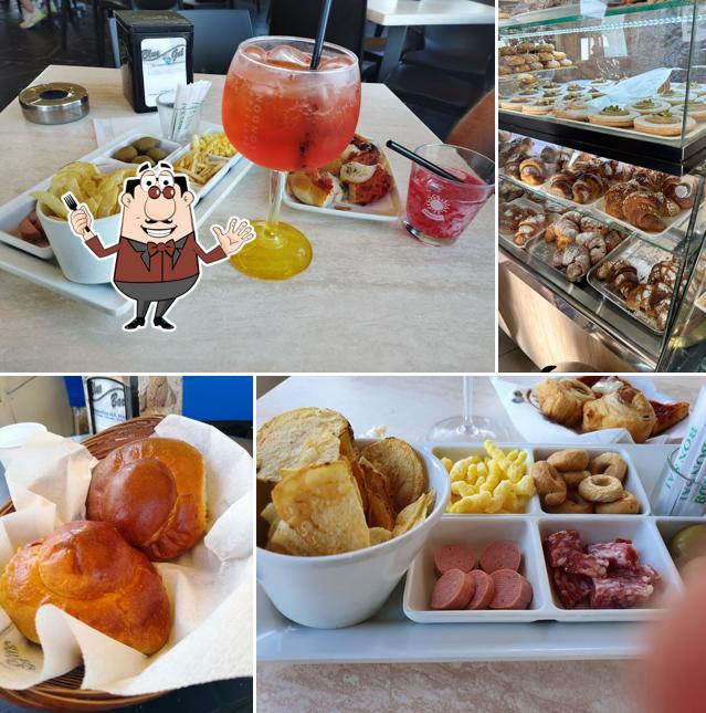 Platti al " BLUE BAR " CASTORINA FRANCA