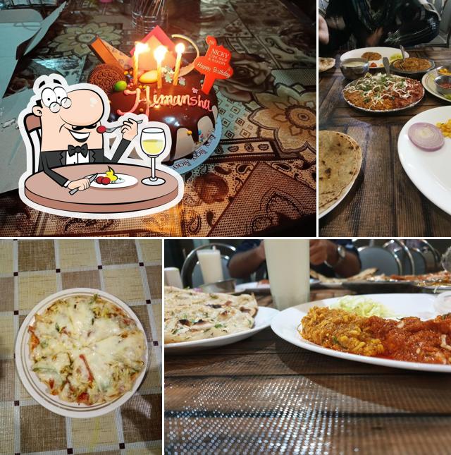 Food at New Sarovar Hotel (Pure Veg)