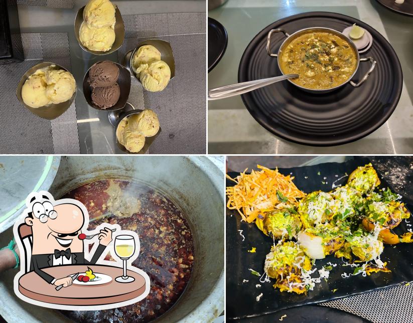 Food at Hotel Shree Nashik Darbar