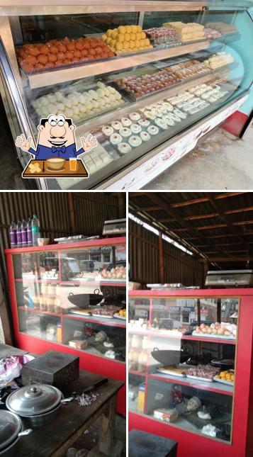 Food at Shiv Shakti Mishthan Bhandar