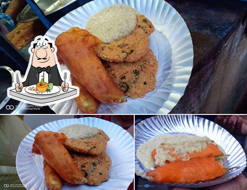 Meals at Mylapore Jannal Kadai Window Bajji stall