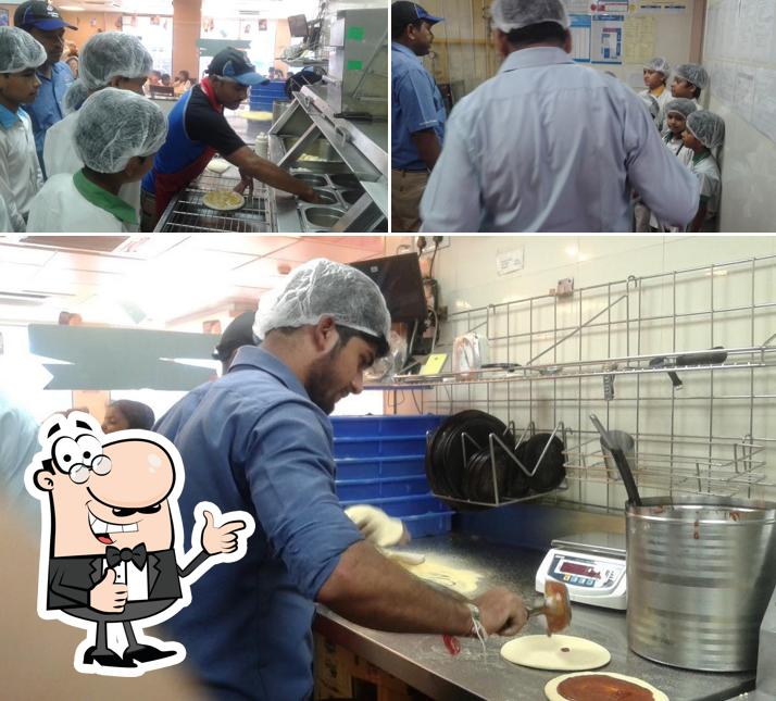 Domino's Pizza picture