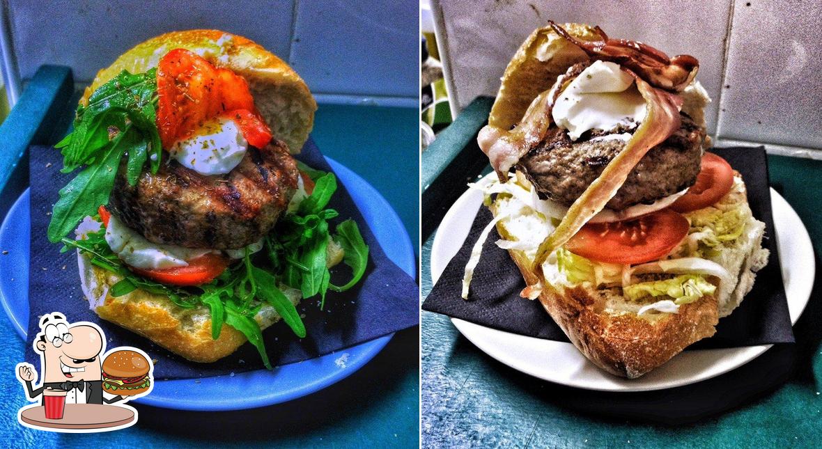 Concediti un bell'hamburger a Drunken Sailor Irish Pub