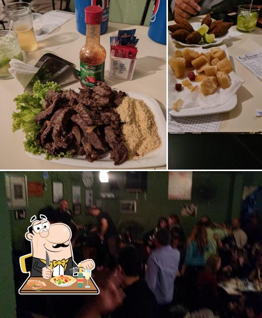 O Ponto Final Riad se destaca pelo comida e balcão de bar