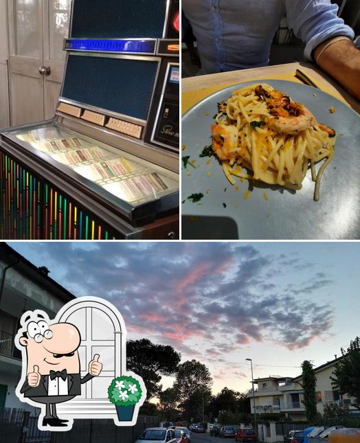 Goditi la vista dall'area esterna di Trattoria Baria Delia