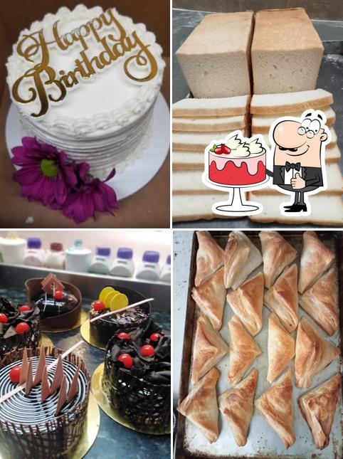 Red velvet cake at Maharashtra Bakery