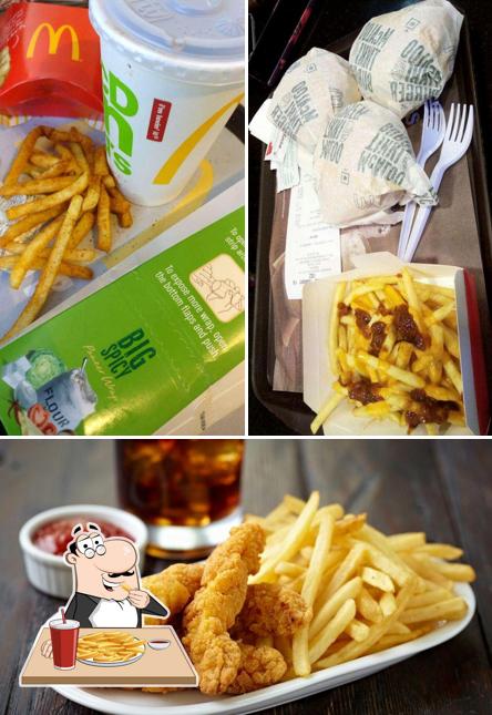 Order finger chips with various sauces