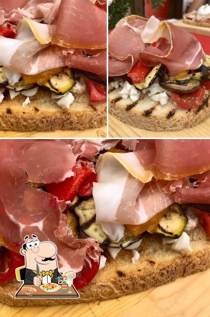 Prosciutto crudo al Trattoria da nonna Cochia