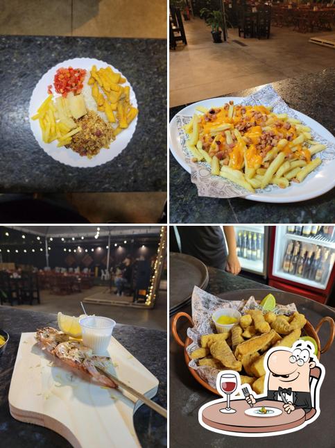 Comida em Tinin's Espetaria e Bar