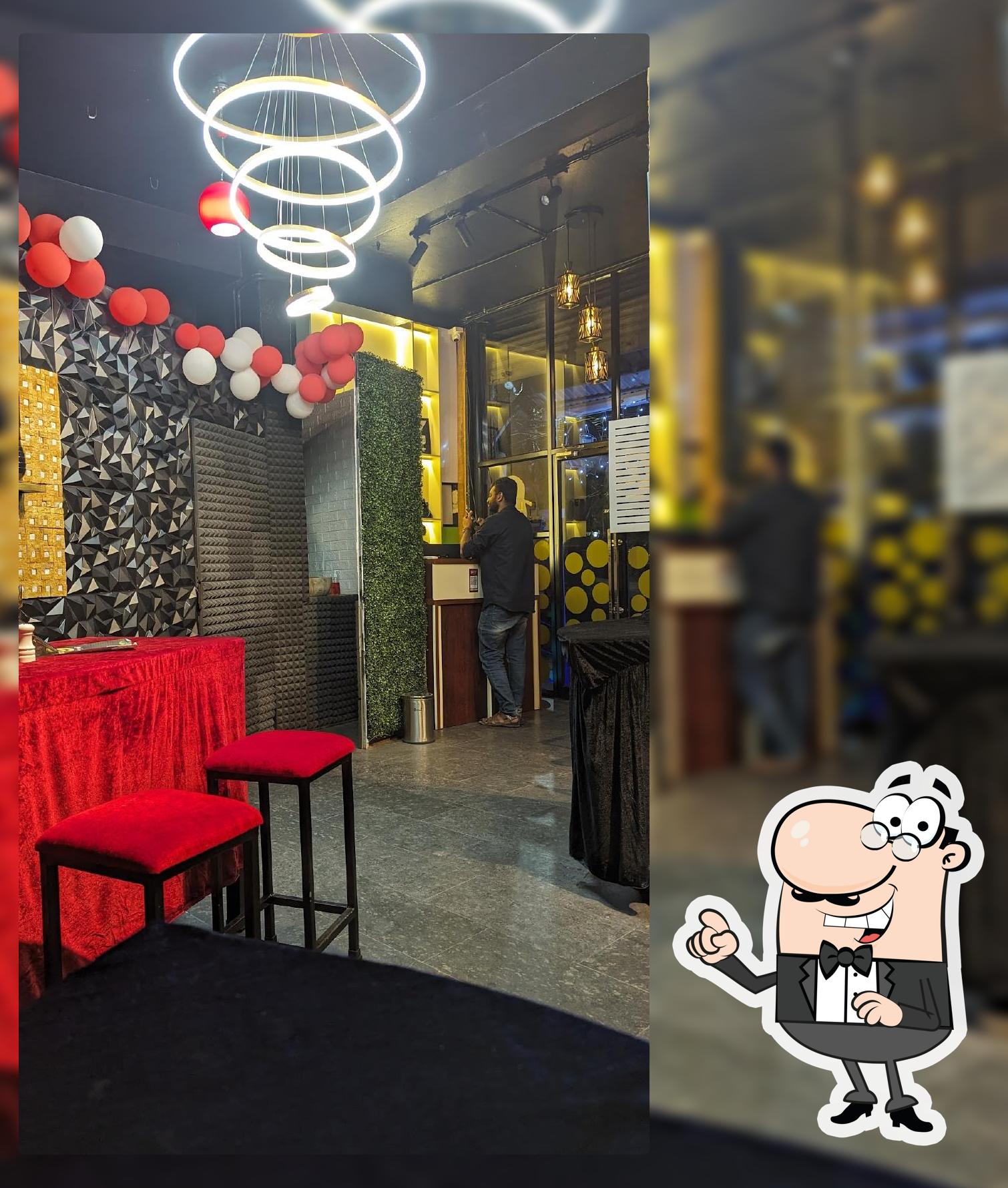 hunger Crave yard restaurant