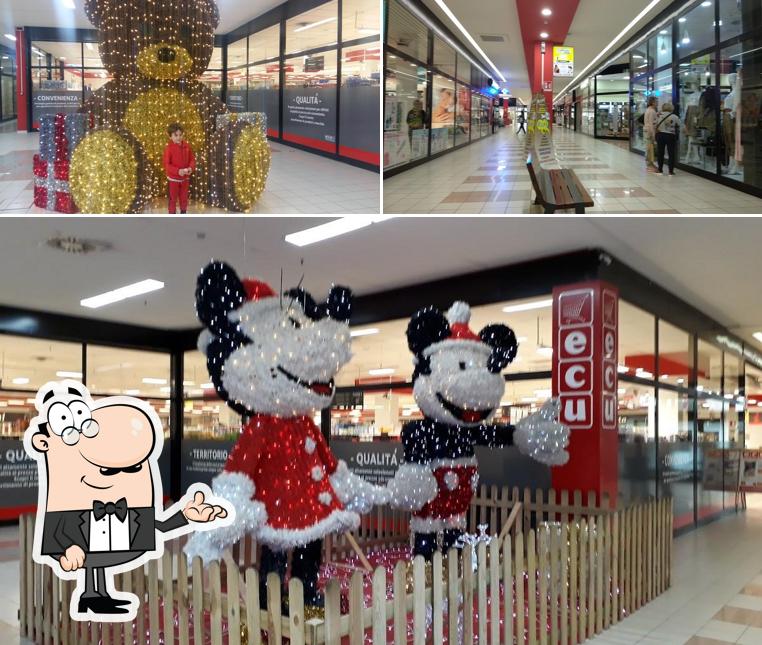 Gli interni di Centro Commerciale Vittoria