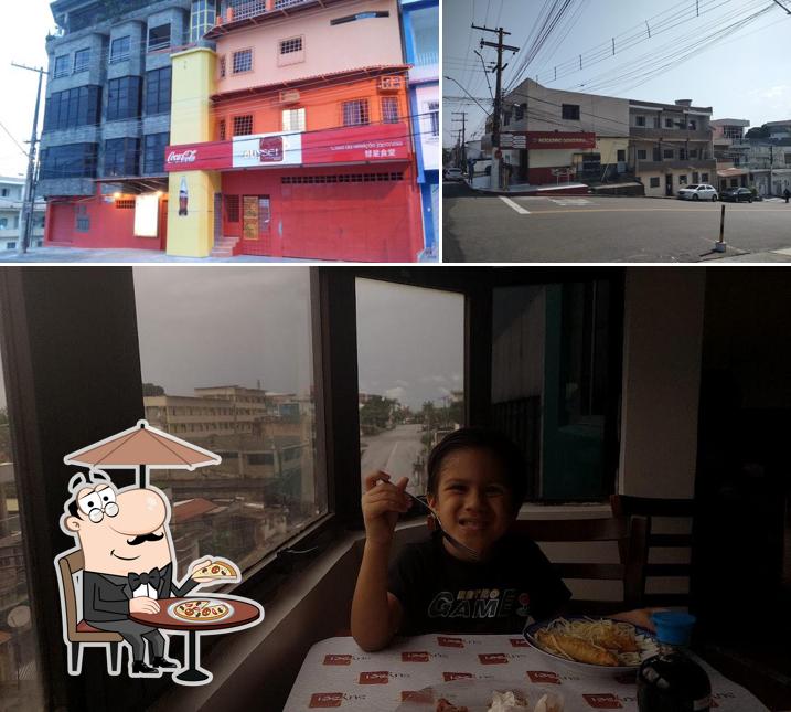 Entre diferentes coisas, exterior e interior podem ser encontrados a Suysei Sushi & Comida Japonesa