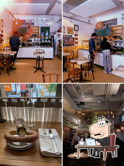 Sente em uma das mesas no Z Deli Restaurante & Delicatessen