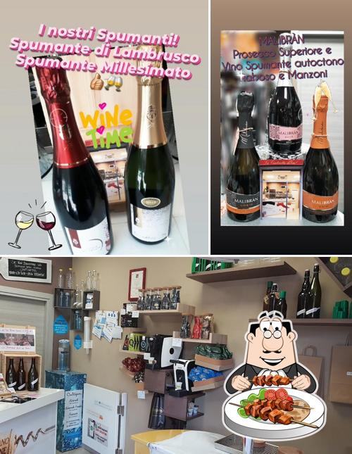 Questa è la foto che presenta la cibo e interni di La Cantinetta di Vino