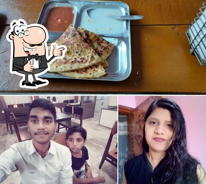 Pinku Paratha Center