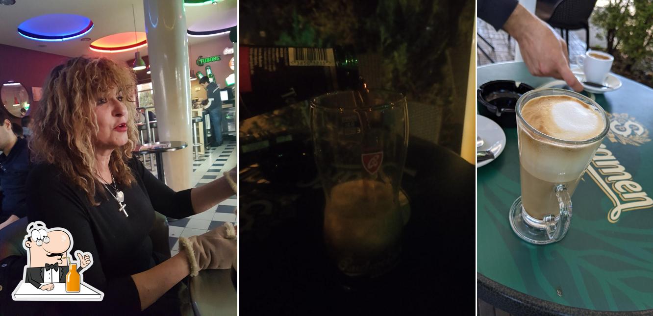 Goditi qualcosa da bere a Caffe bar Titla