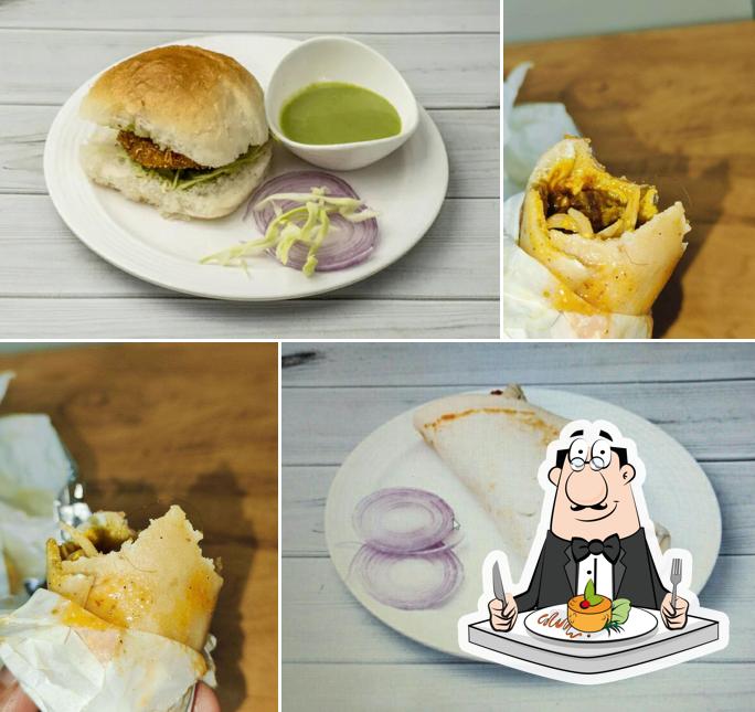 Pulled pork sandwich at STAR ROLLS & MORE