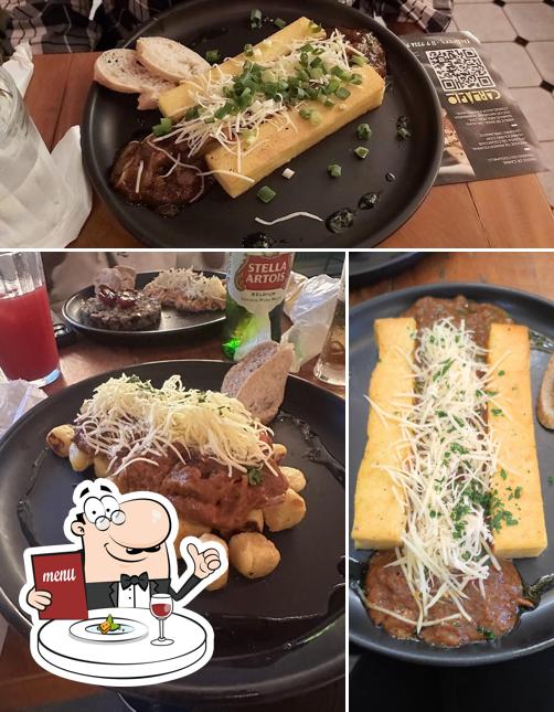 Comida em Restaurante Ragu