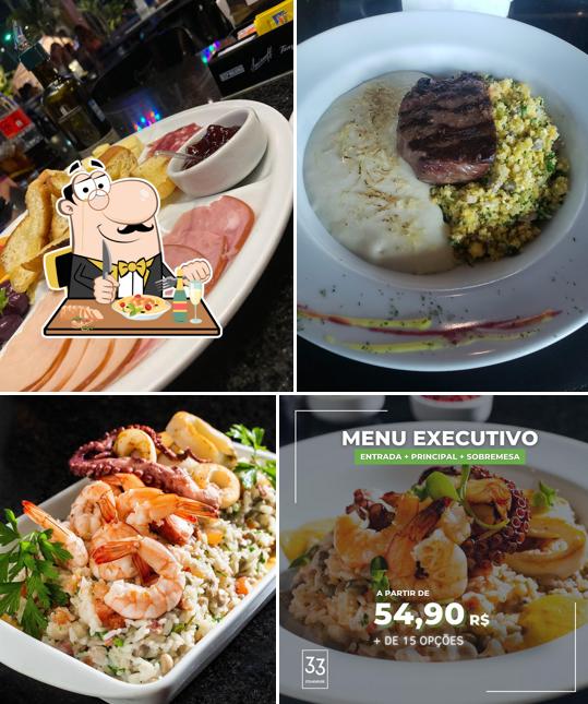 Platos en 33 Contemporâneo