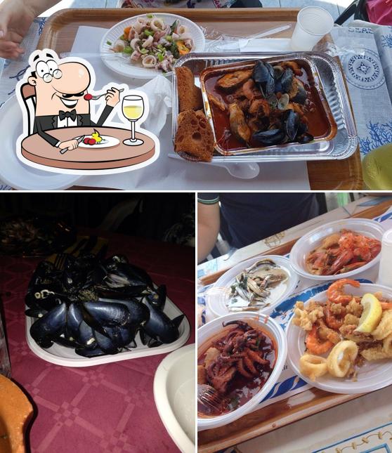 Cibo al Centro di ristorazione dei Pescatori di Terracina