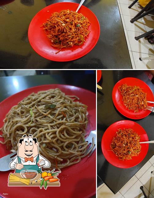 Spaghetti bolognese at Hotel Khana Pina -Pure Veg Chinese,Coldrink & Icrecream