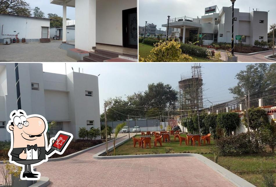 Check out how Samridhi hotel & Restaurant looks outside