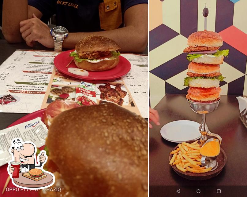 Order a burger at Snacks up