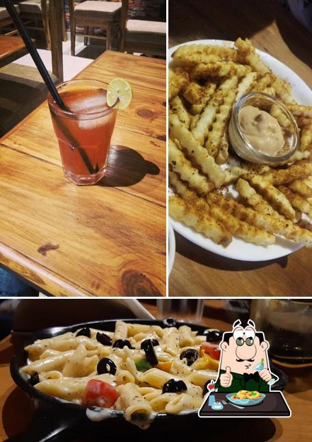 Macaroni and cheese at Cafe 17