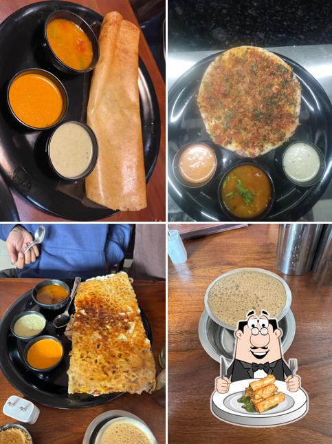 Spring rolls at Kanchipuram Cafe