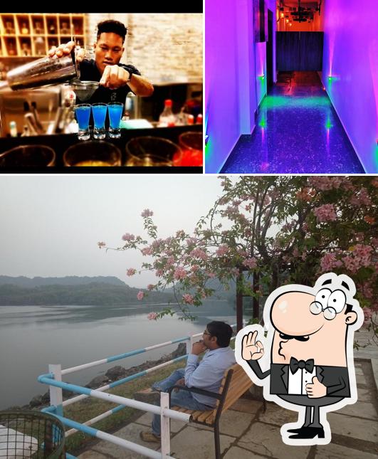 The Green Street Bar image