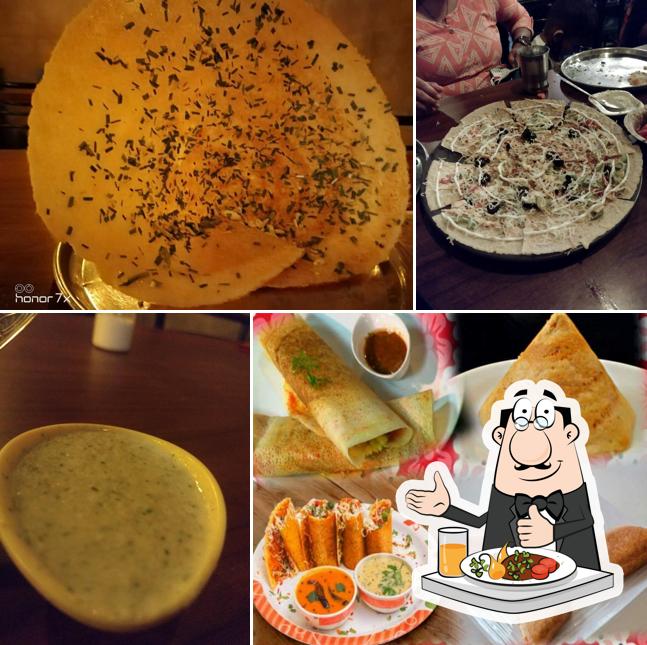 Food at CrazyCafe Dhosa