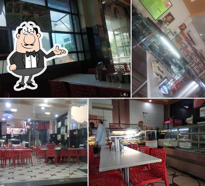 The interior of Mohan Ji puri wale