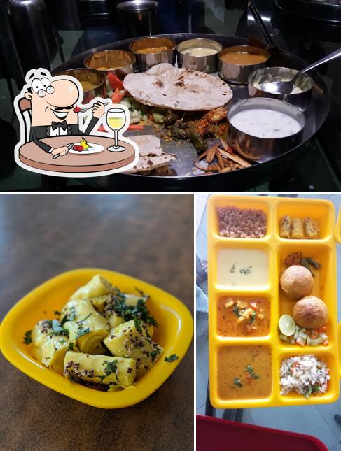 Meals at Padharosa Cuisine Bhopal